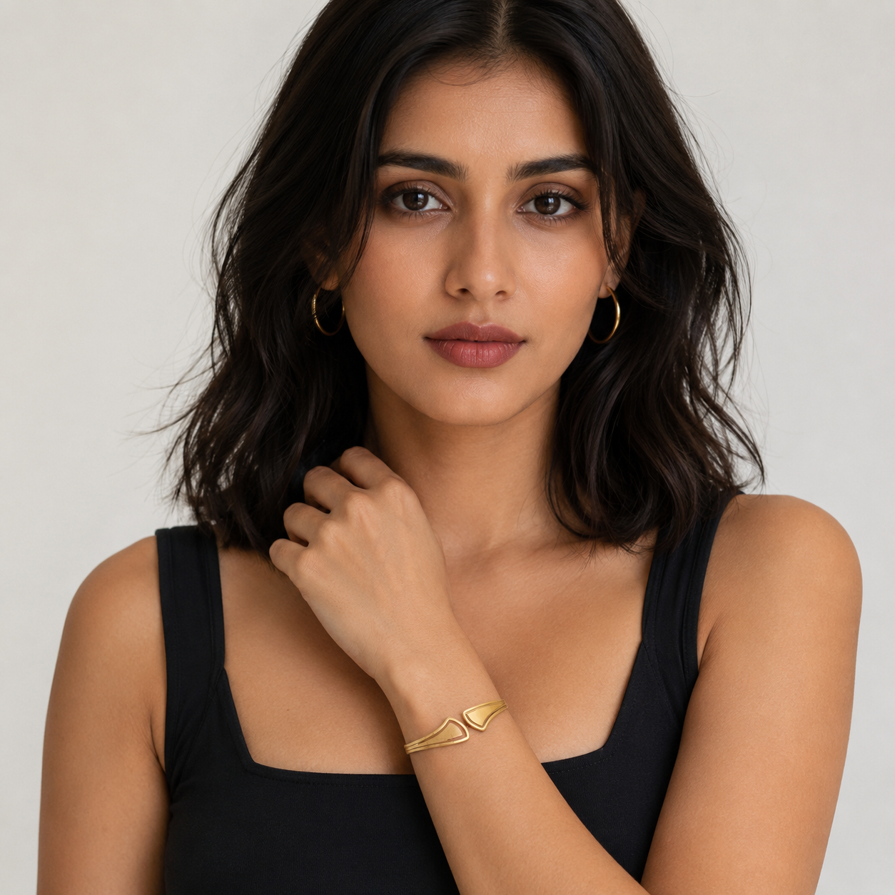 Anti-Tarnish Gold Geometric Shield Bangle