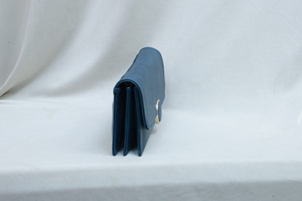 Triple Partition Oval Sling (Blue)