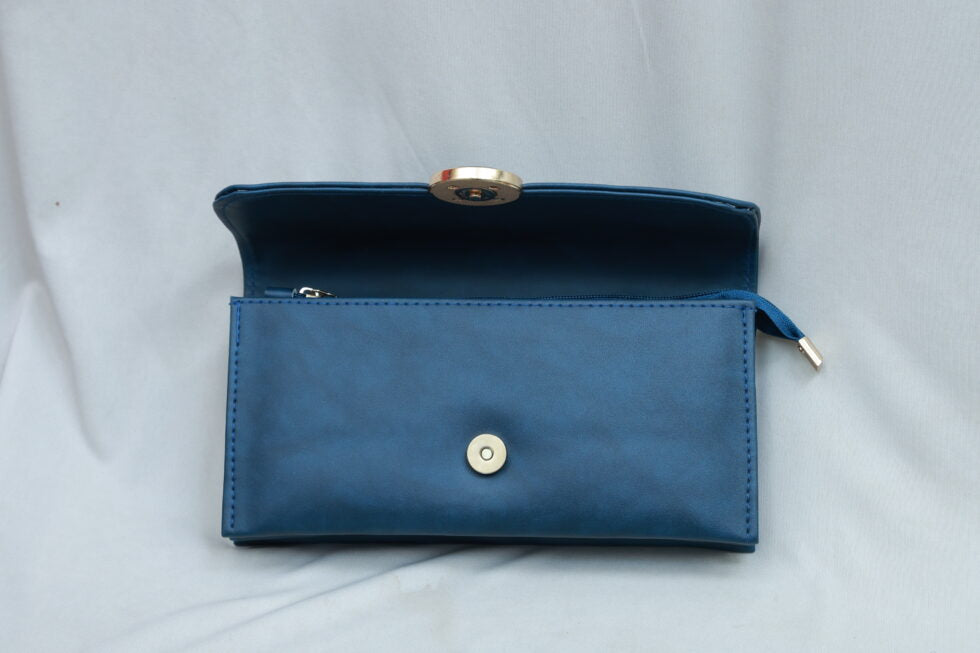 Triple Partition Oval Sling (Blue)