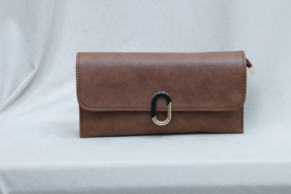 Triple Partition Oval Sling (Brown)