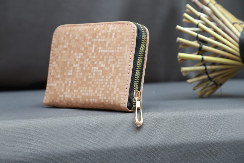 Zipper Pocket Wallet (White)