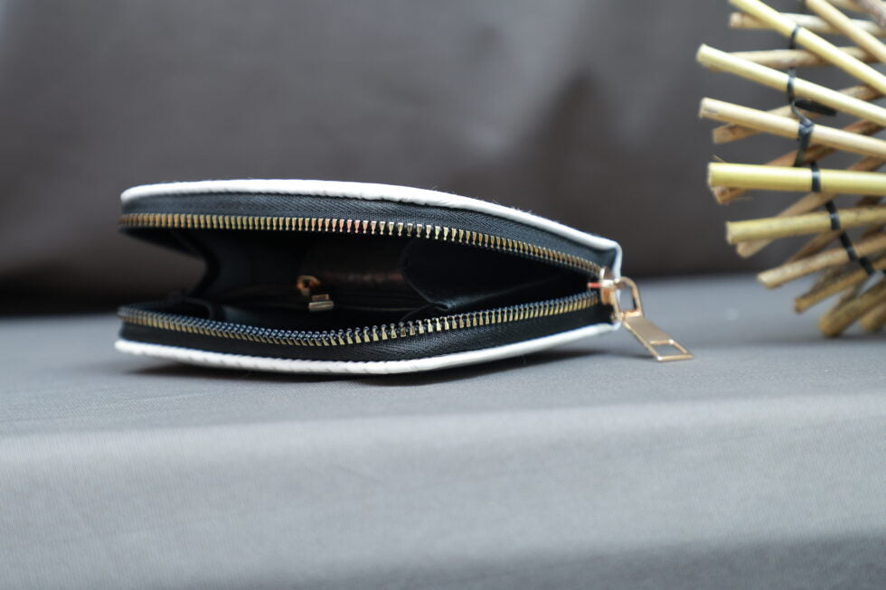 Zipper Pocket Wallet (White)