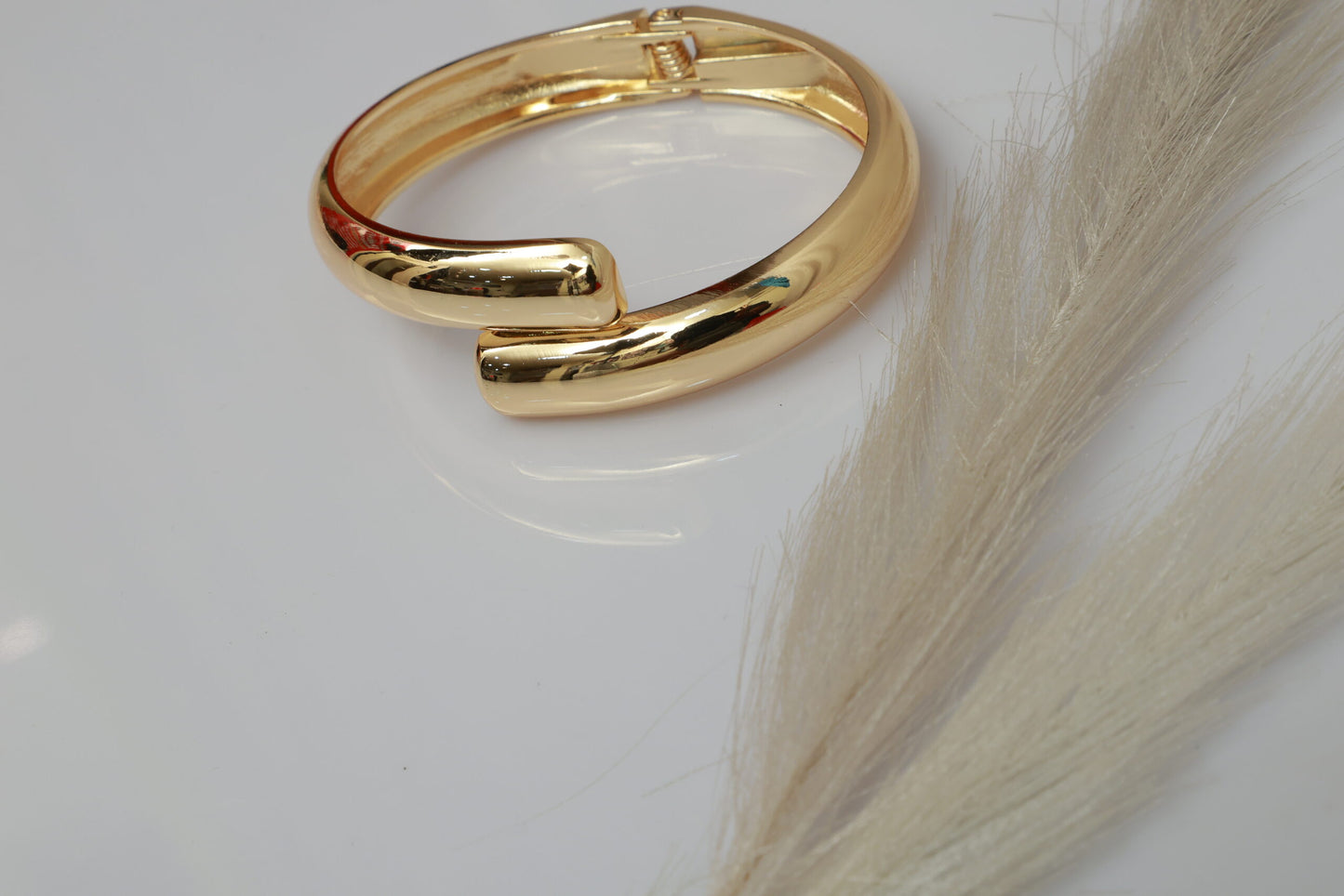 Anti Tarnish Elvora Cuff Bangle