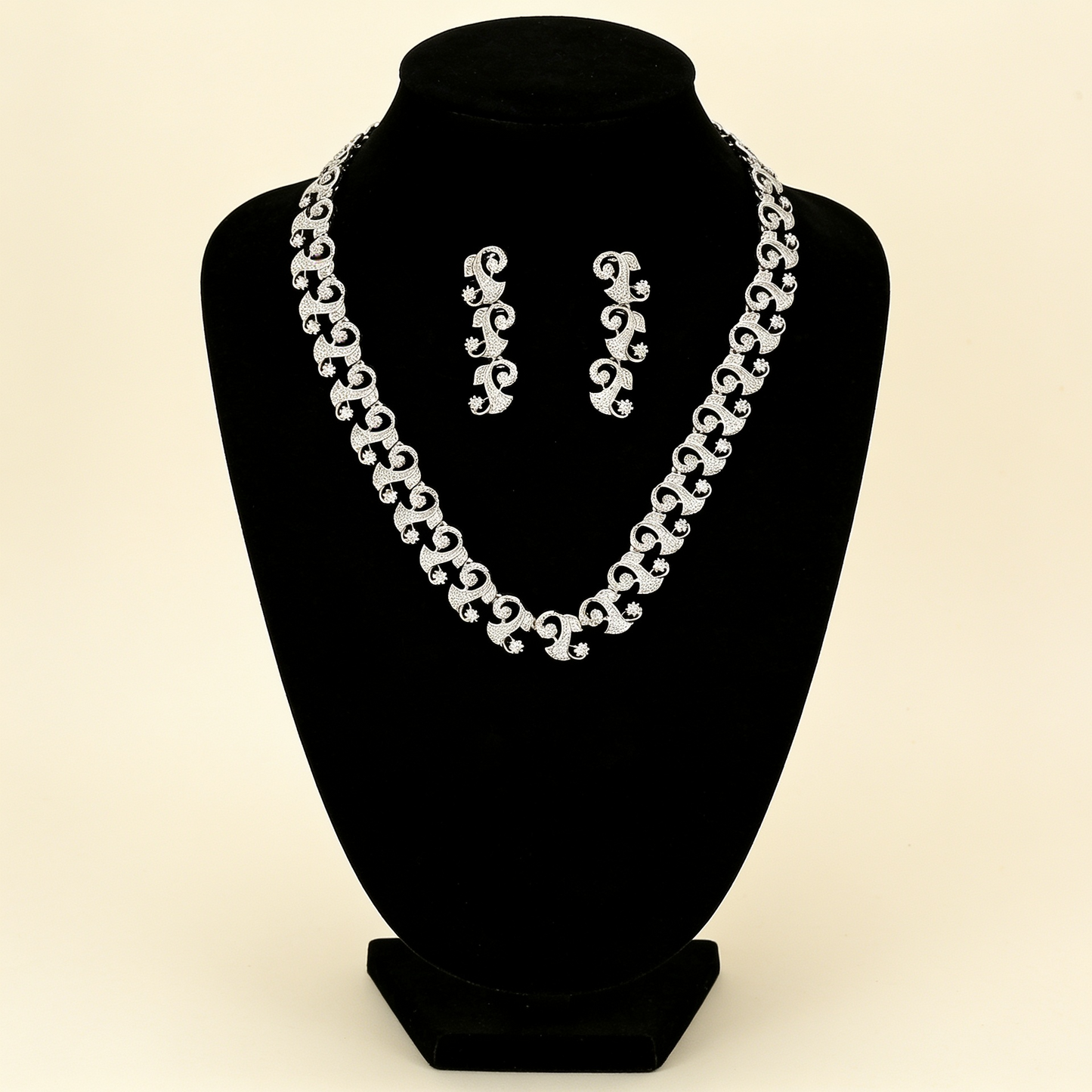 Shiny Silver Swirl Crystal Jewelry Set