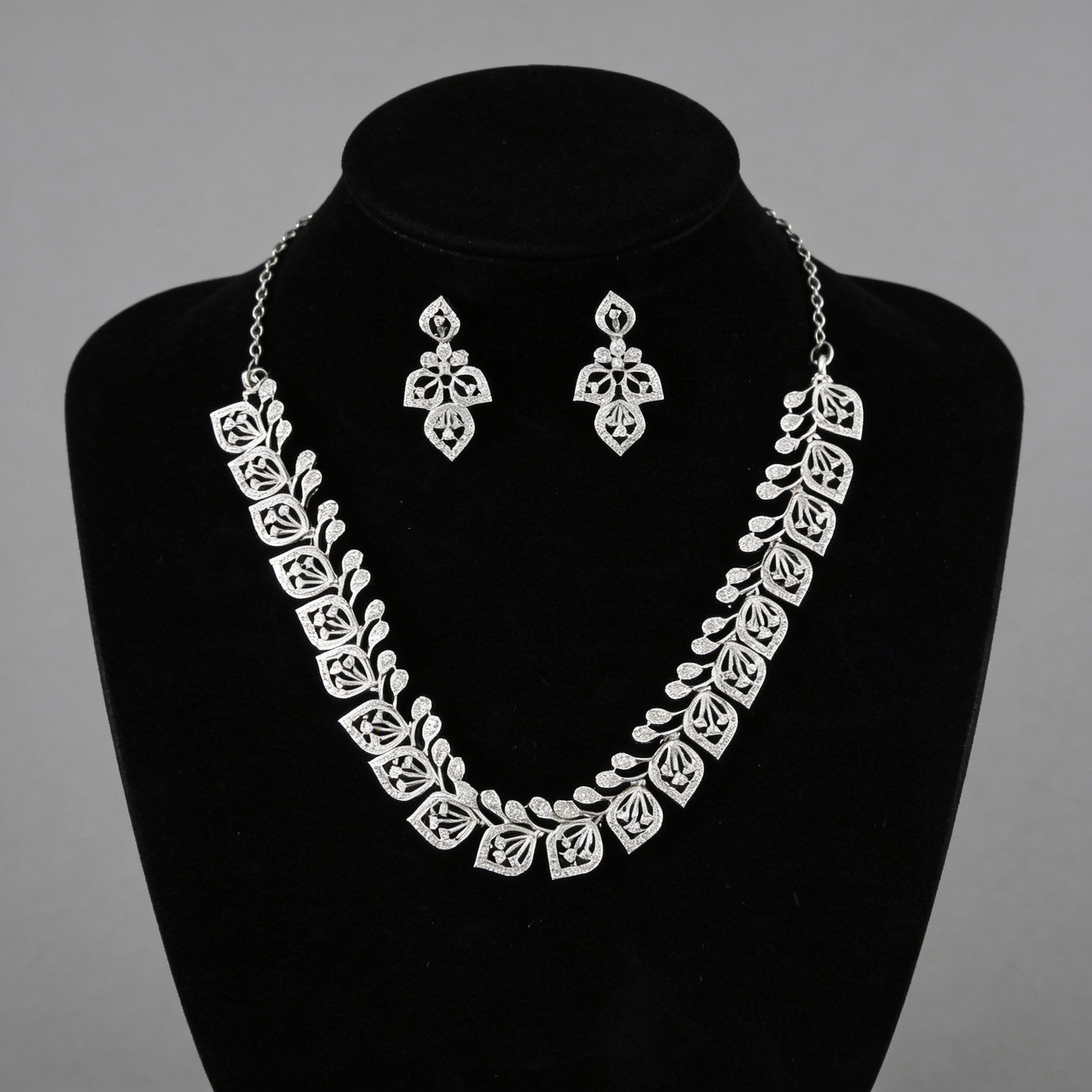 Shiny Silver Leaf and Lace Jewelry Set