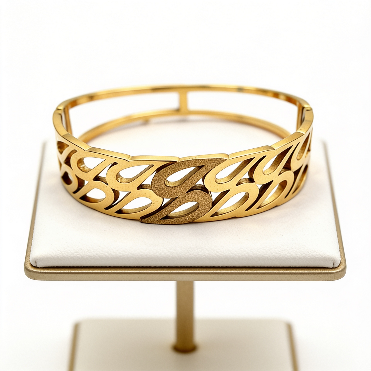 Anti-Tarnish Gold Teardrop Lattice Bangle